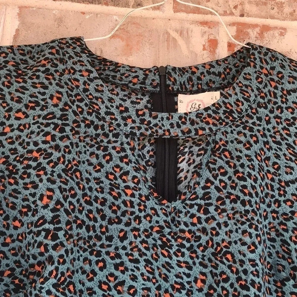 Grace & Emma Leopard Print Double Bell Sleeve Top - Picture 2 of 11